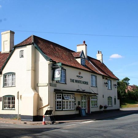 فندق The White Horse Beyton المظهر الخارجي الصورة